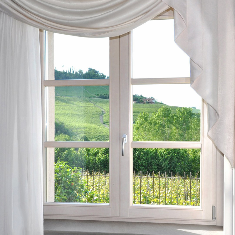 INFISSI FOLLONICA: Finestre in Legno
